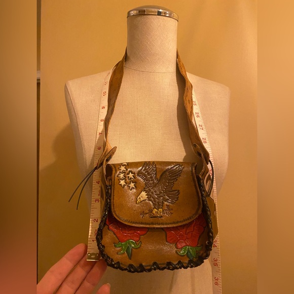 Leather tooled Bag w an American Eagle Stars Roses & feathers and shells - Picture 7 of 15